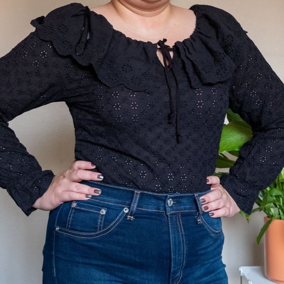 Black prairie peasant blouse. - Picture 3 of 4